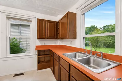 285 Niantic River Road, Waterford, CT 06385 - Photo 13