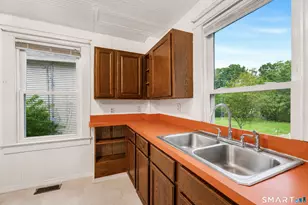285 Niantic River Rd, Waterford, CT 06385 - Photo 13