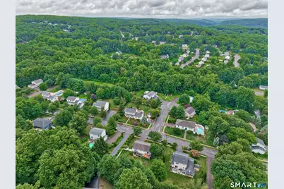 21 Applewood Lane, Naugatuck, CT 06770 - Photo 39