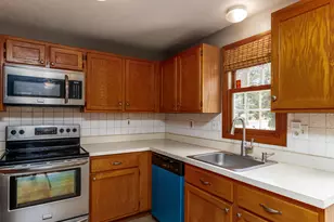 21 White Tail Ln, Wallingford, CT 06492 - Photo 9