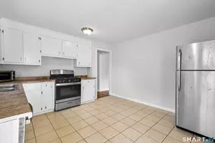 106 Clark St, Bridgeport, CT 06606 - Photo 17