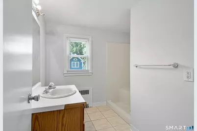 106 Clark Street, Bridgeport, CT 06606 - Photo 25