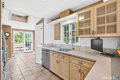 207 Pawson Road, Branford, CT 06405 - Photo 13