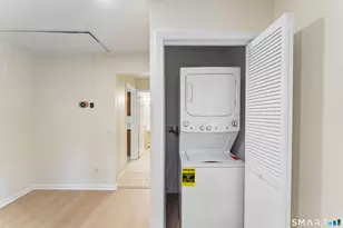 80 Hannahs Rd, Stamford, CT 06903 - Photo 7