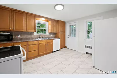 65 Old Windsor Road, Bloomfield, CT 06002 - Photo 31