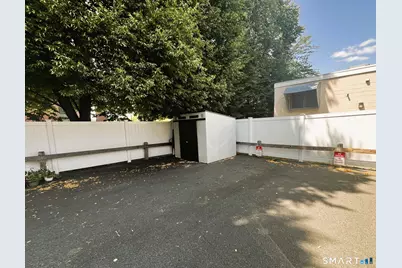 4 Bates Place, Danbury, CT 06810 - Photo 35