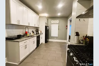 4 Bates Place, Danbury, CT 06810 - Photo 7