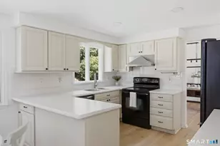 61 Broadleaf Cir, Windsor, CT 06095 - Photo 9