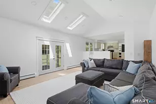 61 Broadleaf Cir, Windsor, CT 06095 - Photo 5