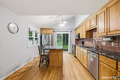11 Top View Drive, Simsbury, CT 06089 - Photo 9