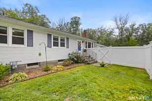 11 Top View Dr, Simsbury, CT 06089 - Photo 3