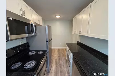 213 Golden Hill Street #6F, Bridgeport, CT 06604 - Photo 9