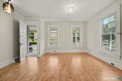135 Sherwood Avenue, Bridgeport, CT 06605 - Photo 9