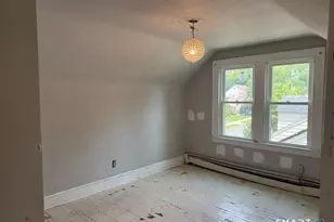 105 Roydon Rd, New Haven, CT 06511 - Photo 5