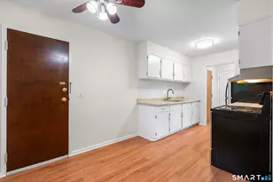 37 Enid St, Bridgeport, CT 06606 - Photo 21