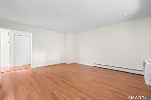 37 Enid St, Bridgeport, CT 06606 - Photo 23