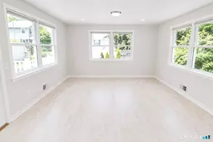 7 Peter St, Norwalk, CT 06851 - Photo 7