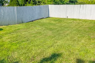 7 Peter St, Norwalk, CT 06851 - Photo 31