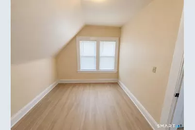 614 Bishop Avenue, Bridgeport, CT 06610 - Photo 7