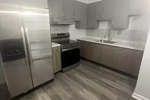 169 Hillside Ave, Hartford, CT 06106 - Photo 1