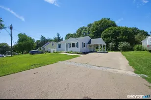 8 Cedar Dr, North Stonington, CT 06359 - Photo 3