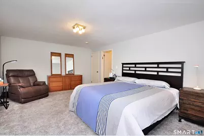 44 Miamis Road, West Hartford, CT 06117 - Photo 17