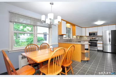 44 Miamis Road, West Hartford, CT 06117 - Photo 9