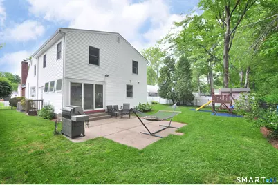 44 Miamis Road, West Hartford, CT 06117 - Photo 35