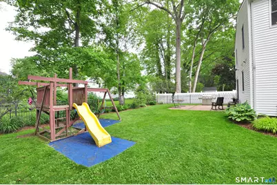 44 Miamis Road, West Hartford, CT 06117 - Photo 31