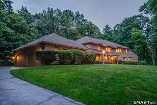 33 Saxon Woods, Avon, CT 06001 - Photo 3
