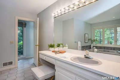 33 Saxon Woods, Avon, CT 06001 - Photo 27