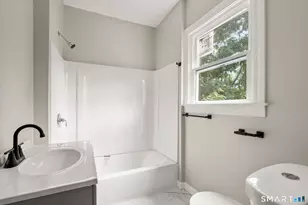 94 Thomas St, West Haven, CT 06516 - Photo 17