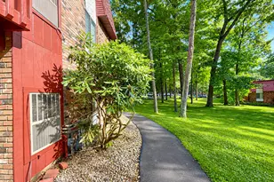 10 Woodsedge Dr, Newington, CT 06111 - Photo 23