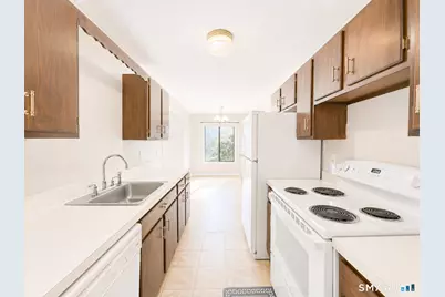10 Woodsedge Drive #6A, Newington, CT 06111 - Photo 5