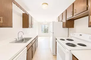 10 Woodsedge Dr, Newington, CT 06111 - Photo 5