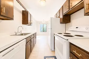 10 Woodsedge Dr, Newington, CT 06111 - Photo 3