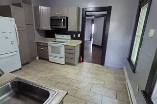 261 Willow St, Waterbury, CT 06710 - Photo 3
