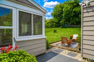 33 Edgemere Ave, West Hartford, CT 06110 - Photo 21