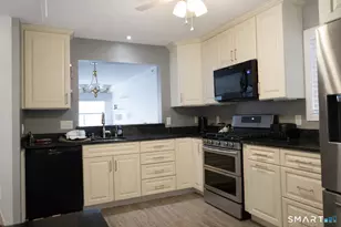 2 Mansfield Grove Rd, East Haven, CT 06512 - Photo 5
