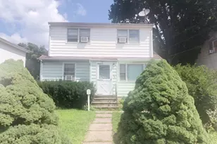 98 Holcomb Ave, Stamford, CT 06906 - Photo 1