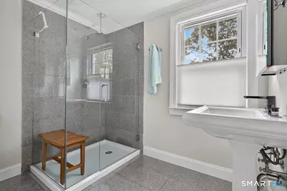 34 Hall Street, New Haven, CT 06512 - Photo 29