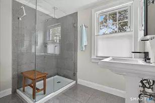 34 Hall St, New Haven, CT 06512 - Photo 29