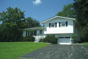 17 Deerbrook Rd, Norwich, CT 06360 - Photo 1