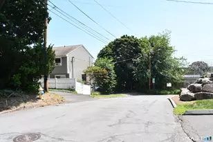 38 Poe Ct, Fairfield, CT 06825 - Photo 11