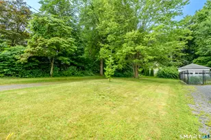 24 Yale Ave, Middlebury, CT 06762 - Photo 7