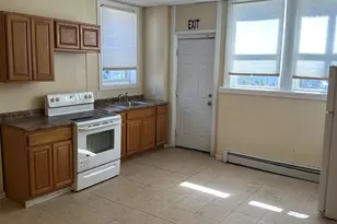 104 Gillett St, Hartford, CT 06105 - Photo 7