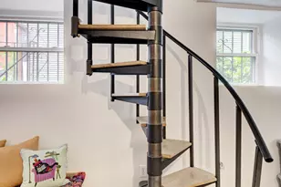 33 Charter Oak Pl, Hartford, CT 06106 - Photo 25