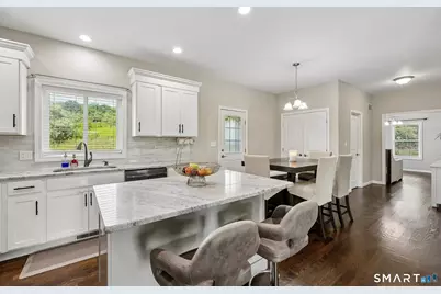 17 Sea View Terrace, Waterford, CT 06385 - Photo 9