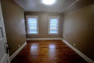 1485 Iranistan Ave, Bridgeport, CT 06605 - Photo 7