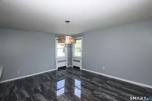 28 E Clover Cir, Hamden, CT 06514 - Photo 9
